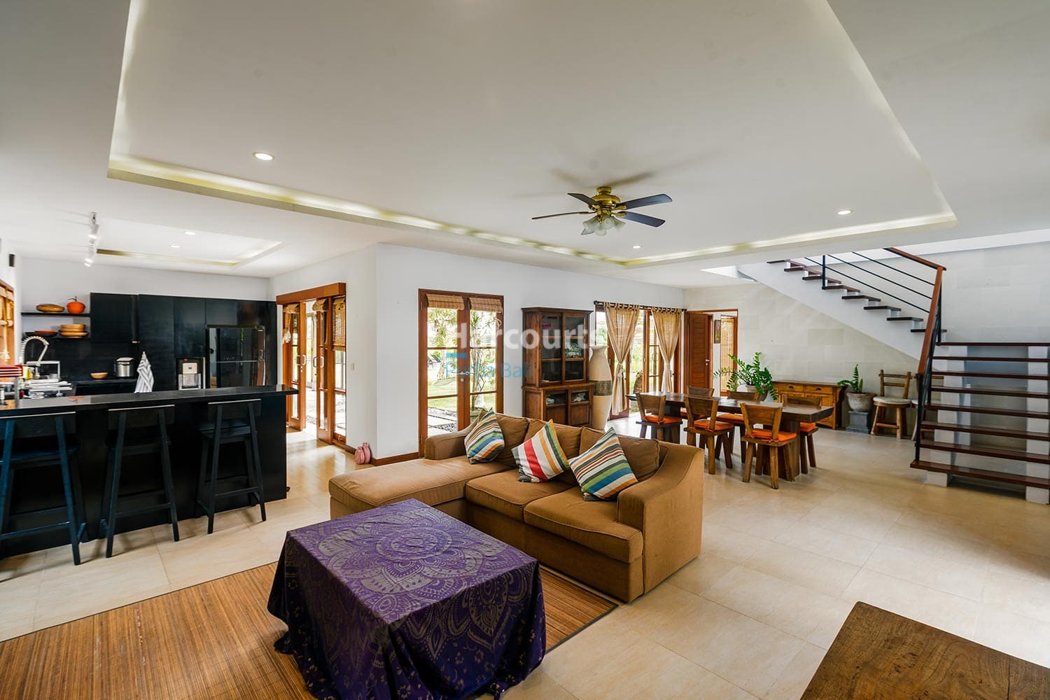 Pererenan Bali Villa Freehold - 5-Bedroom Contemporary Beauty