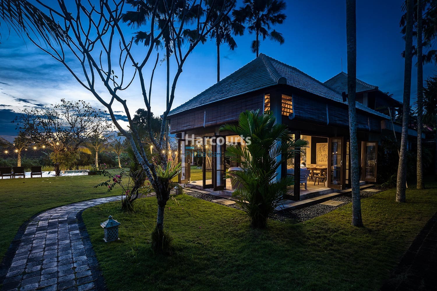 Pererenan Bali Villa Freehold - 5-Bedroom Contemporary Beauty