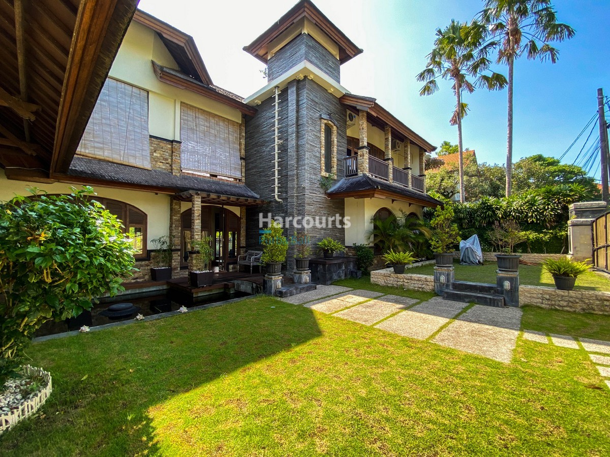 BALI REAL ESTATE: 10 REASONS TO INVEST IN BALI