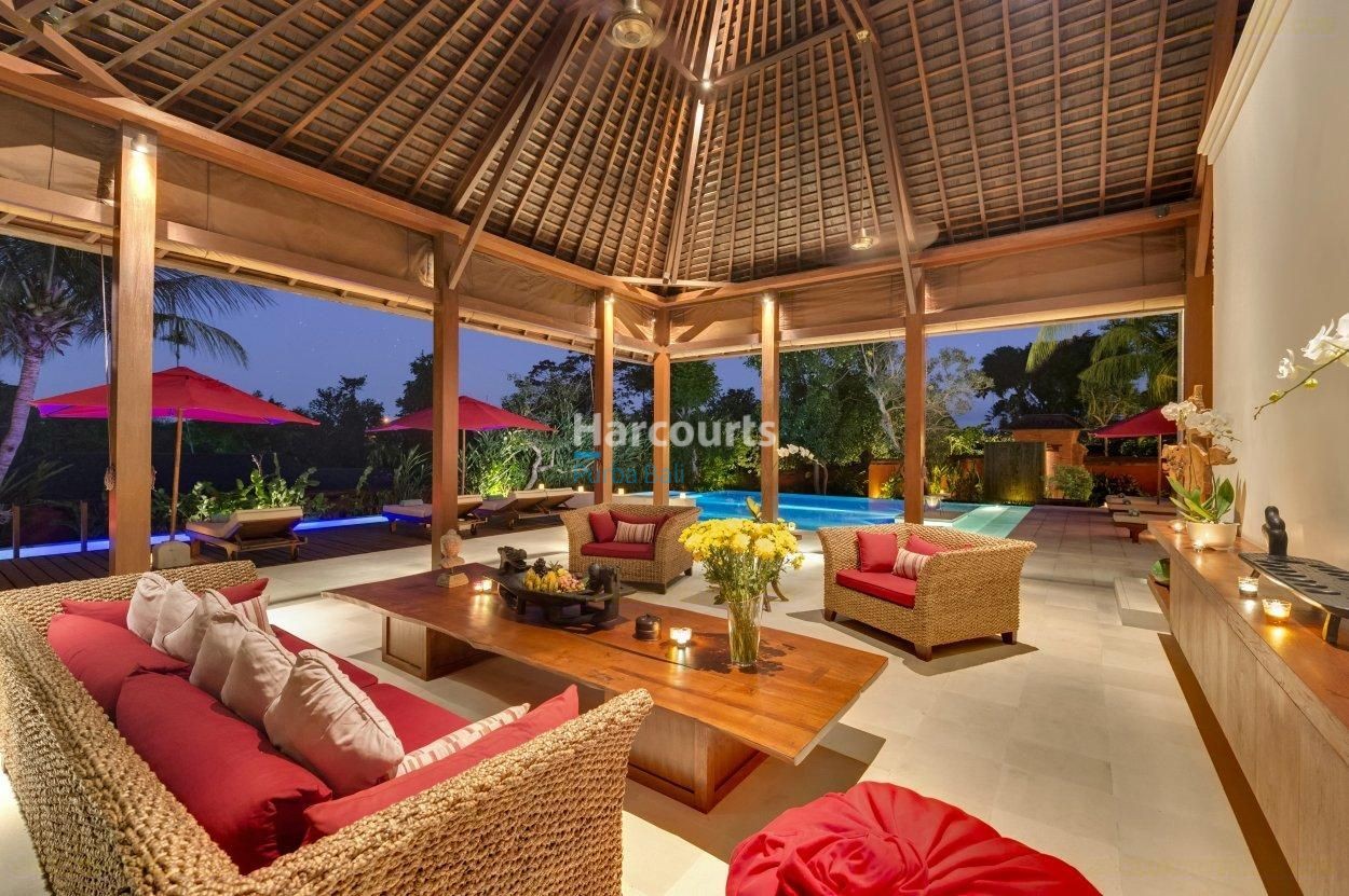 Spacious 4 Bedroom Luxury Villa for Sale in Pererenan, Bali
