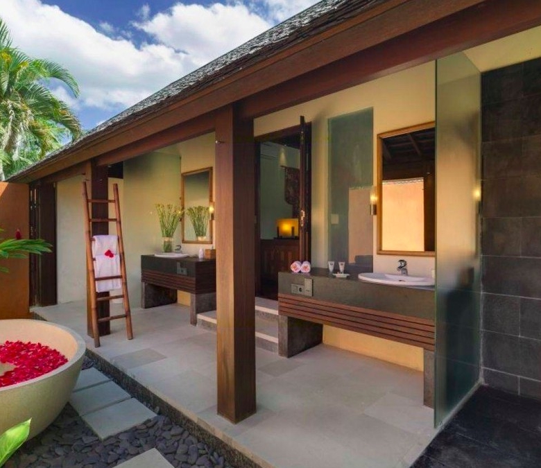Spacious 4 Bedroom Luxury Villa for Sale in Pererenan, Bali