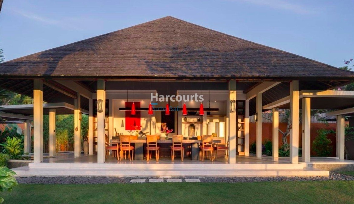 Spacious 4 Bedroom Luxury Villa for Sale in Pererenan, Bali