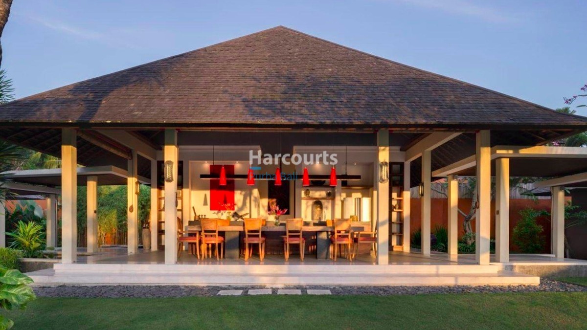 Spacious 4 Bedroom Luxury Villa for Sale in Pererenan, Bali