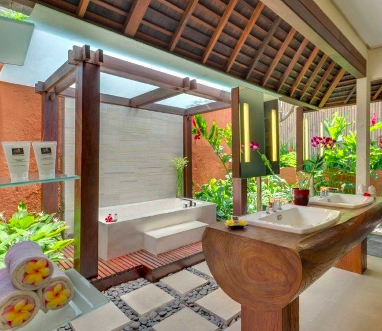 Spacious 4 Bedroom Luxury Villa for Sale in Pererenan, Bali