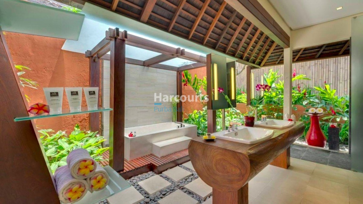 Spacious 4 Bedroom Luxury Villa for Sale in Pererenan, Bali