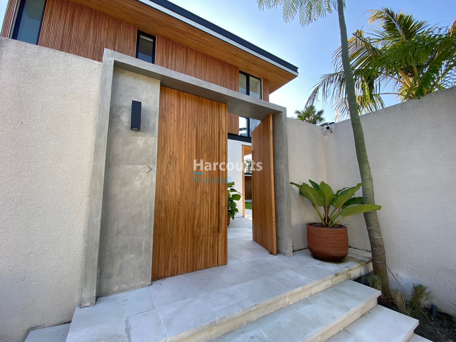 Modern Luxury Villa in Berawa, Canggu, Bali