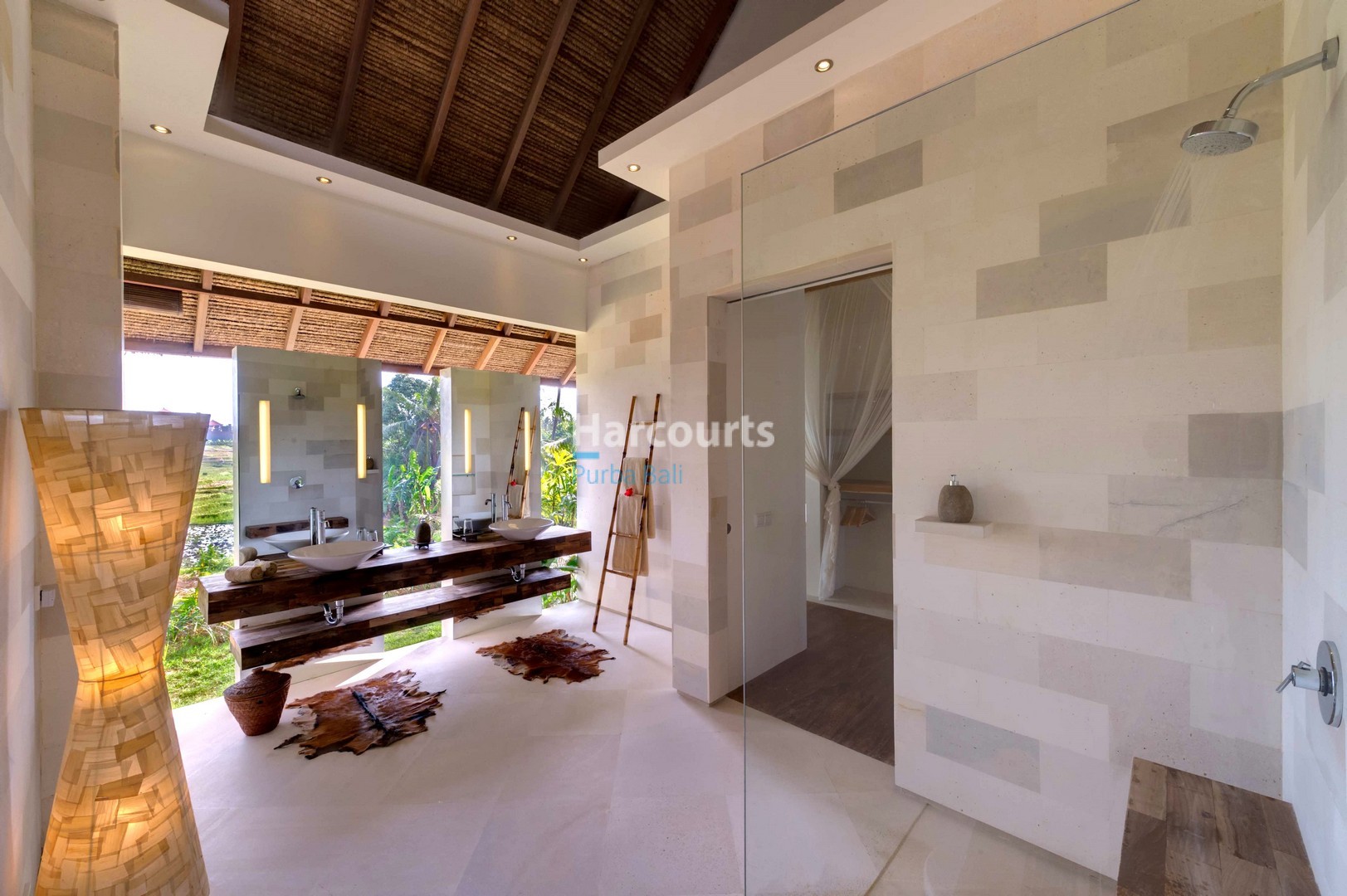 Spacious & Majestic Luxury Villa for Sale in Bali