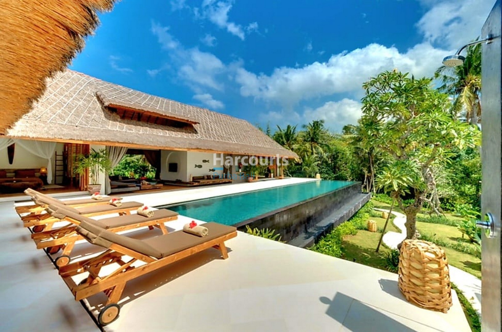 Spacious & Majestic Luxury Villa for Sale in Bali
