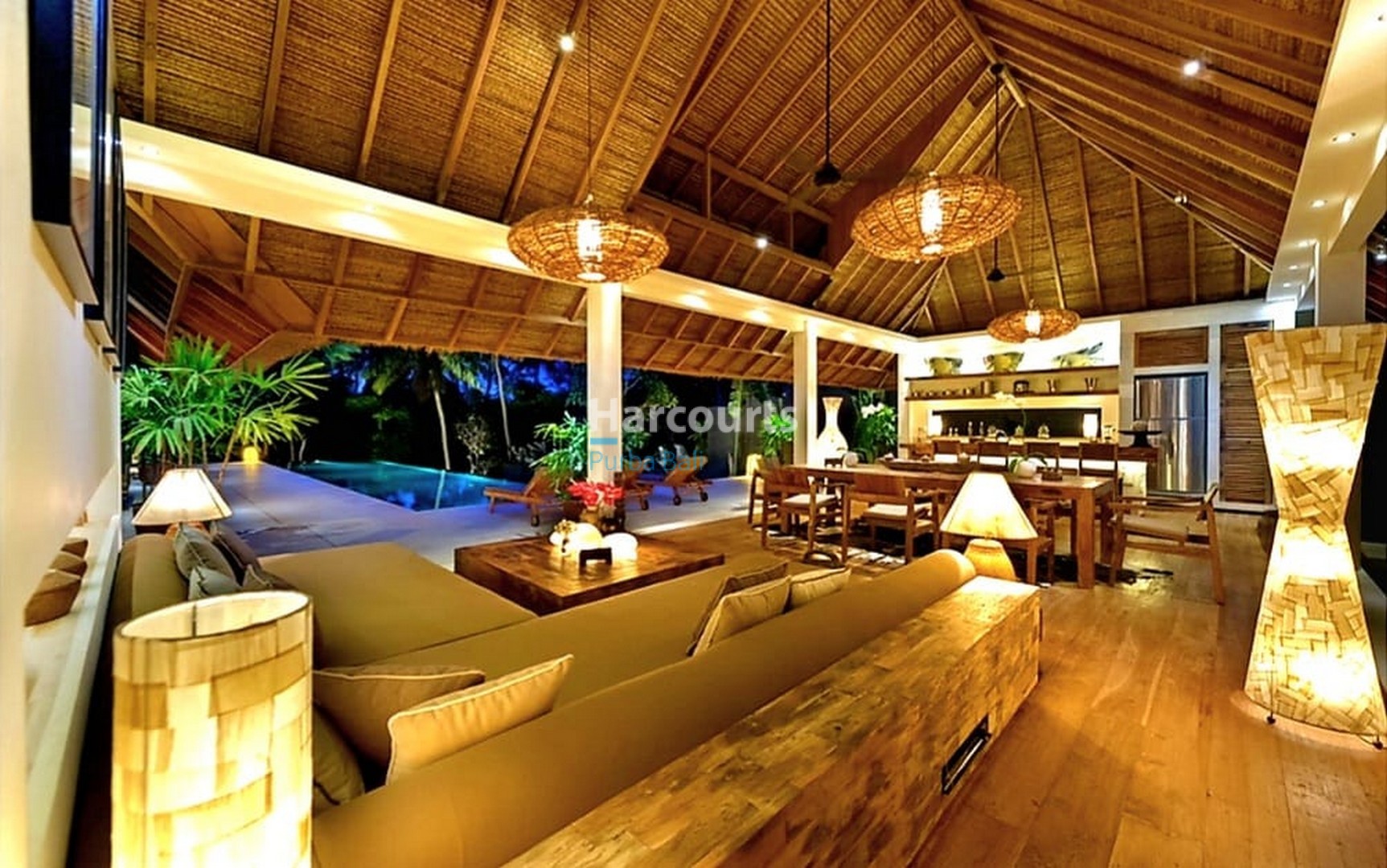 Spacious & Majestic Luxury Villa for Sale in Bali