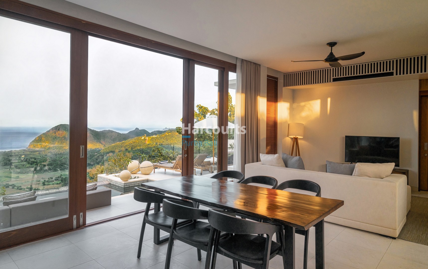 Luxury Lombok 2 Bedroom Villa, Hillside Ocean View