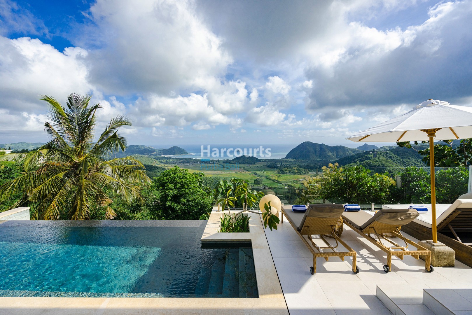 Luxury Lombok 2 Bedroom Villa, Hillside Ocean View