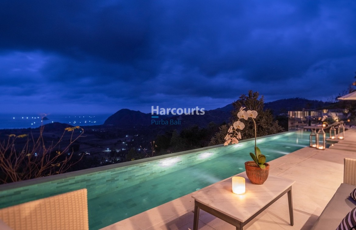 Nestled into the hillside in South Lombok, the villa has a private infinity pool offering stunning panoramic ocean views all fully managed with access to daily butler and housekeeping services.