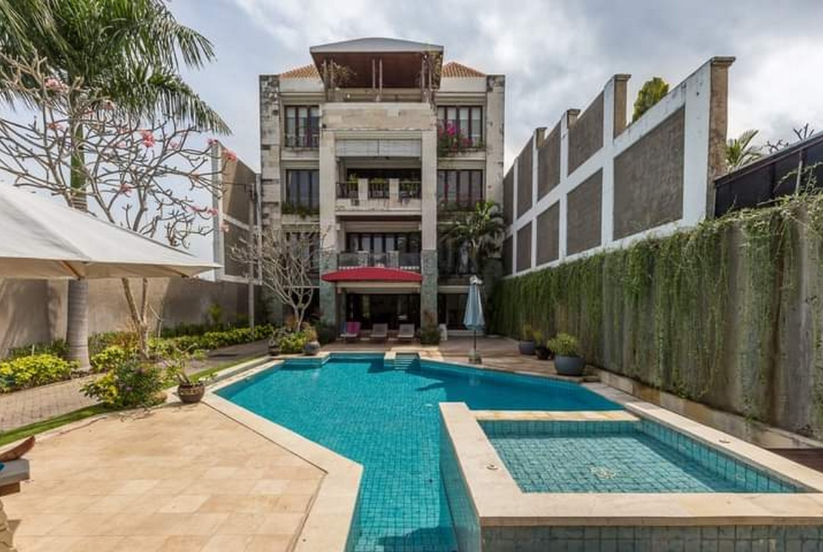 2-Bedroom Apartment in 4 Story Complex Seminyak Bali