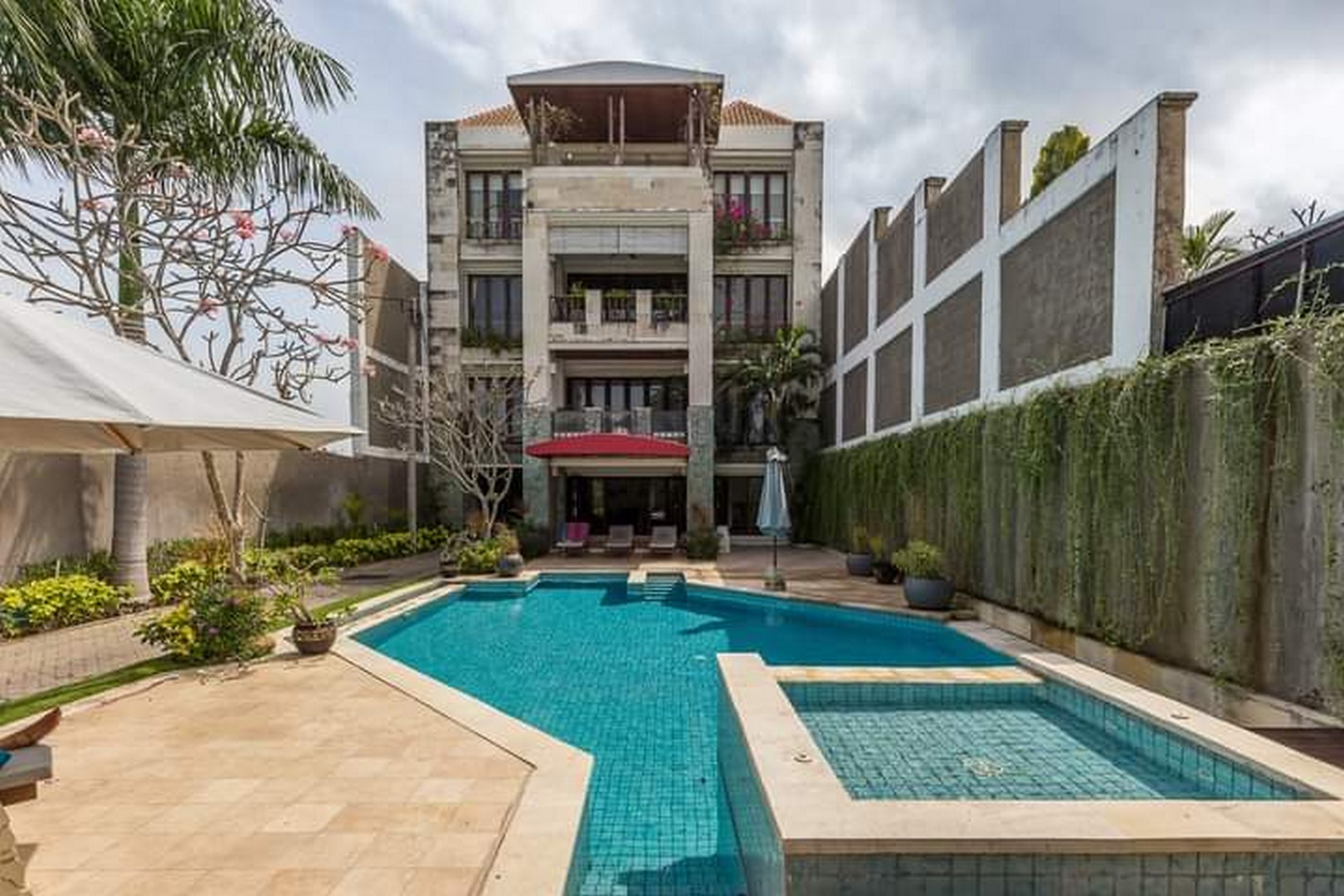 2-Bedroom Apartment in 4 Story Complex Seminyak Bali