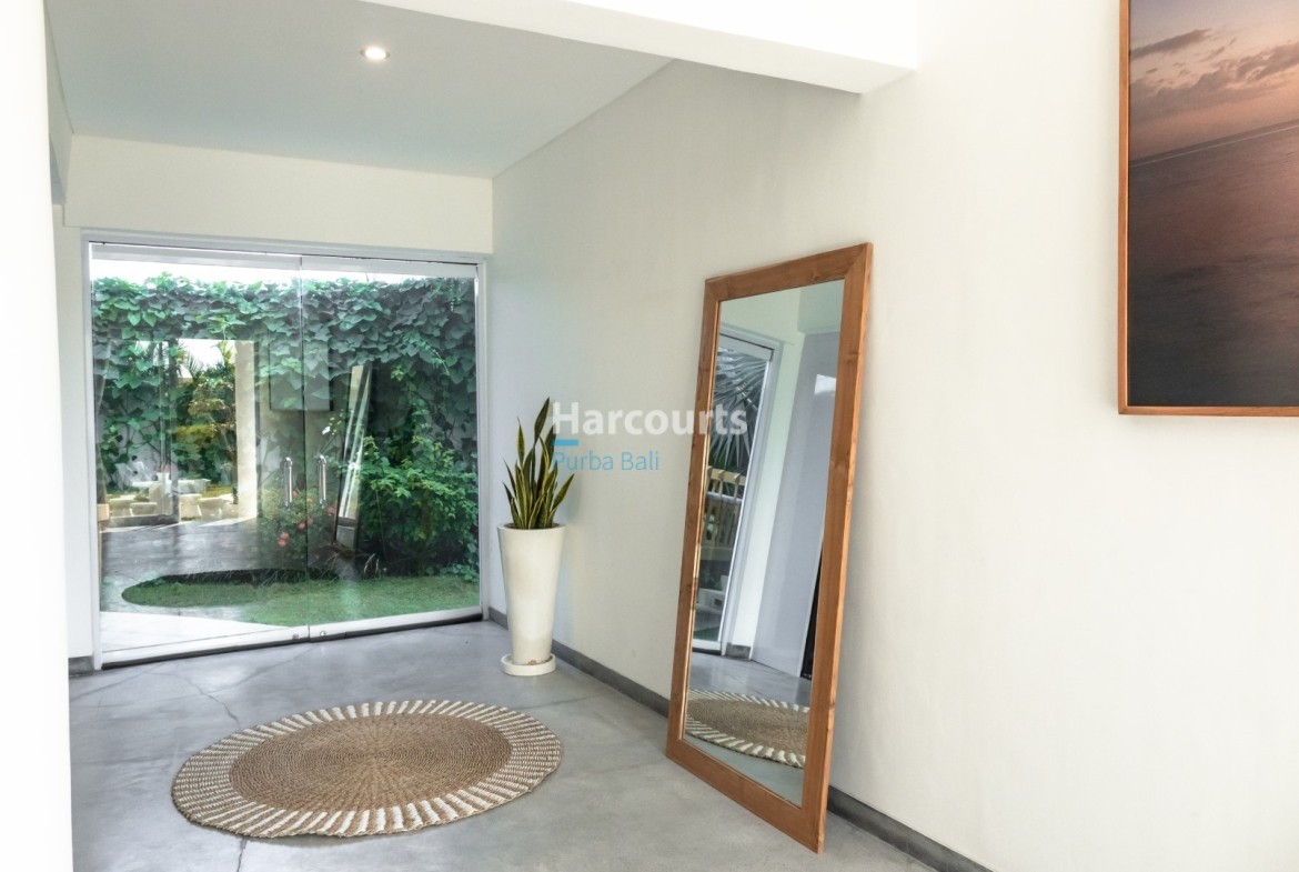 Spacious 4-Bedroom Villa with Rooftop Terrace – Kayu Tulang