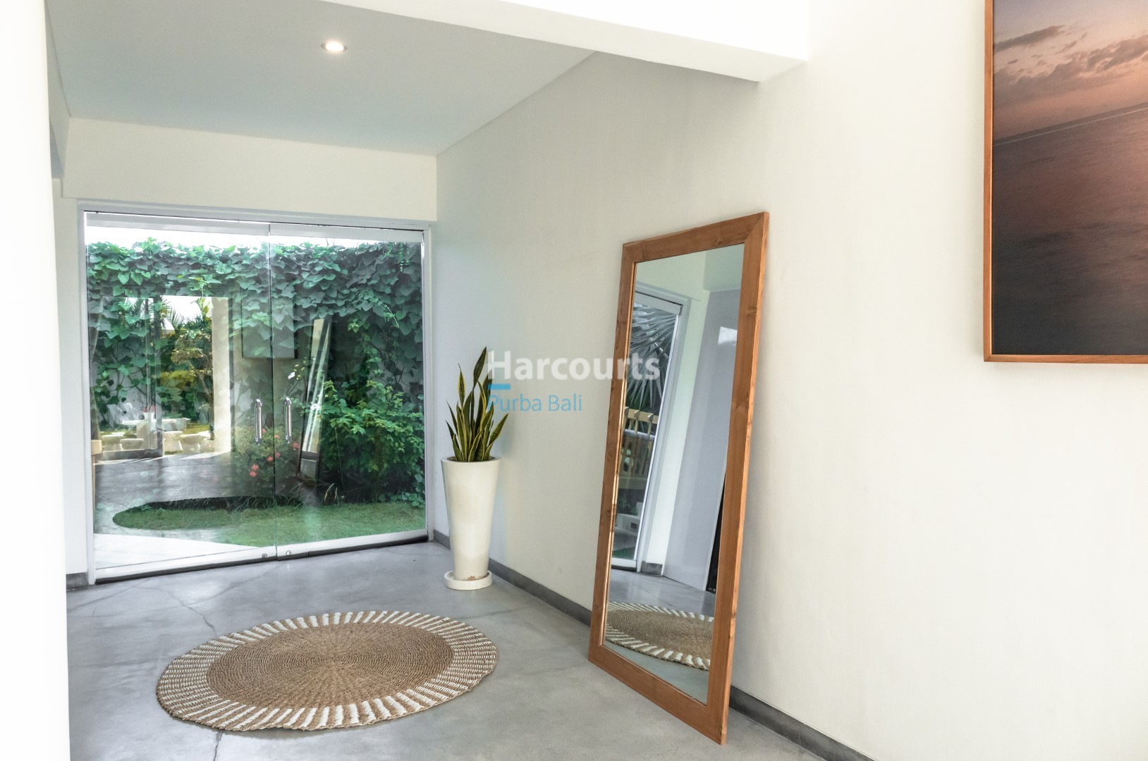 Spacious 4-Bedroom Villa with Rooftop Terrace – Kayu Tulang