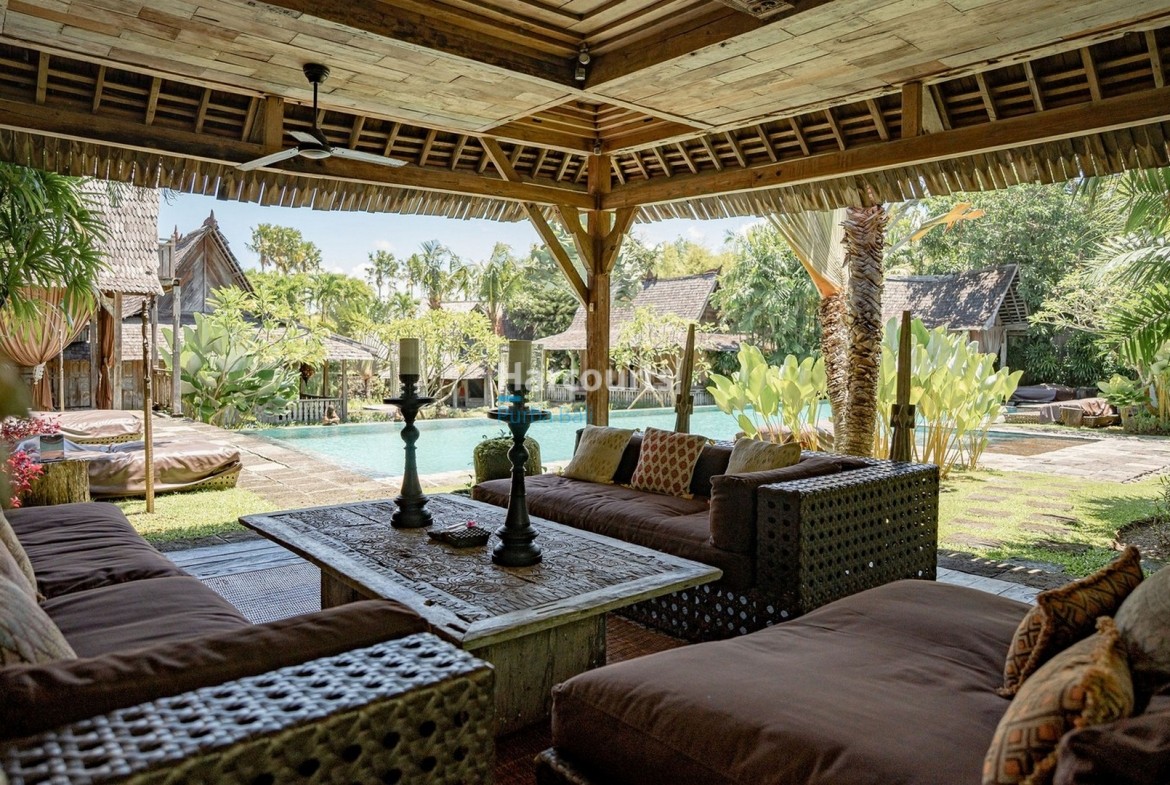 Magnificent 5-Bedroom Joglo Estate - Berawa Luxury Leasehold Villa Bali
