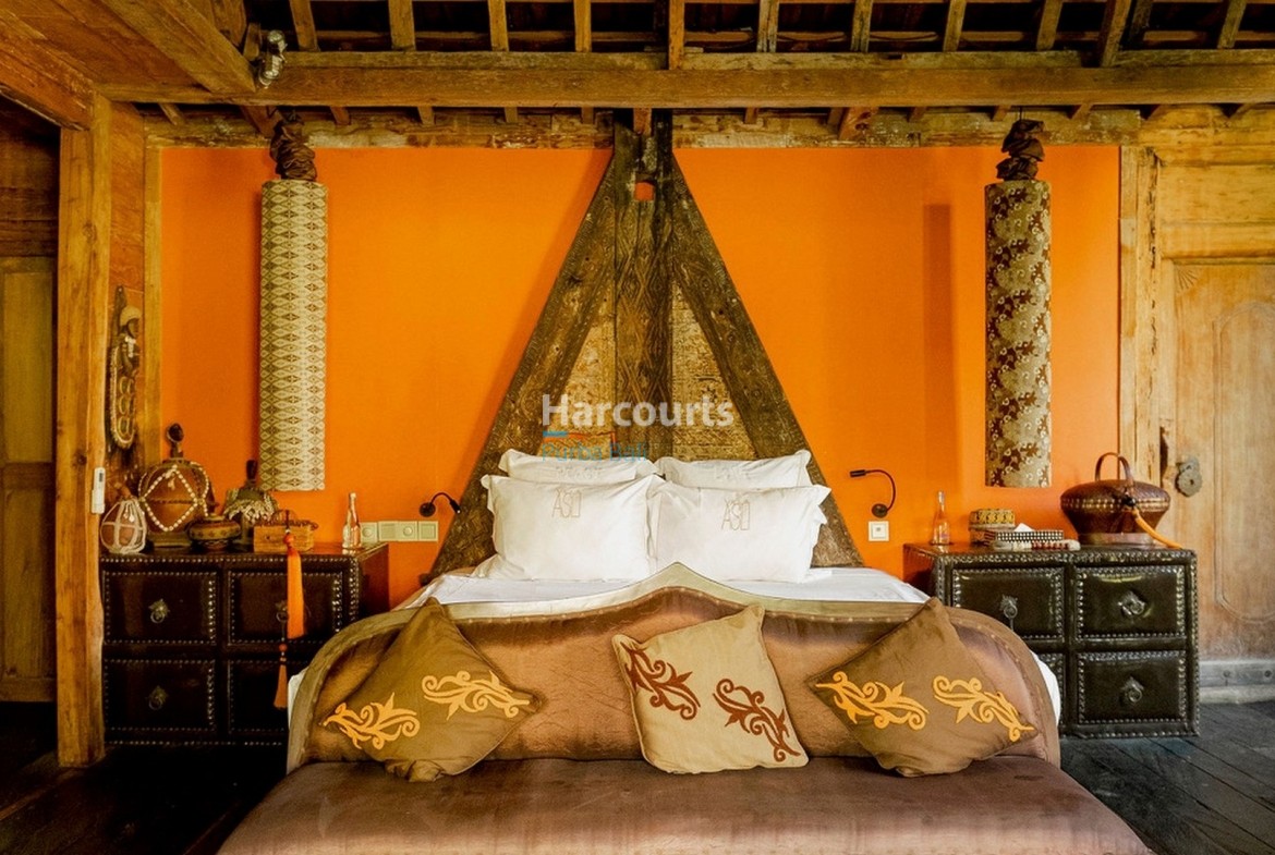Magnificent 5-Bedroom Joglo Estate - Berawa Luxury Leasehold Villa Bali