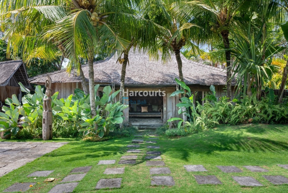 Magnificent 5-Bedroom Joglo Estate - Berawa Luxury Leasehold Villa Bali