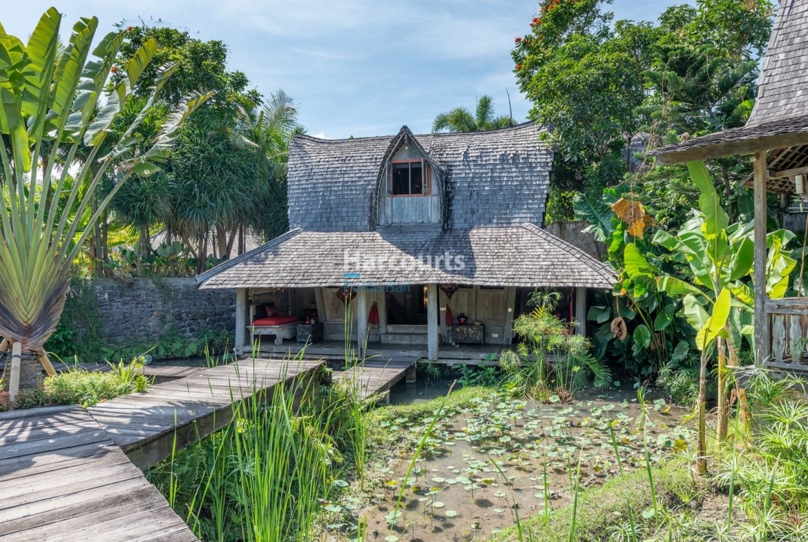 Magnificent 5-Bedroom Joglo Estate - Berawa Luxury Leasehold Villa Bali