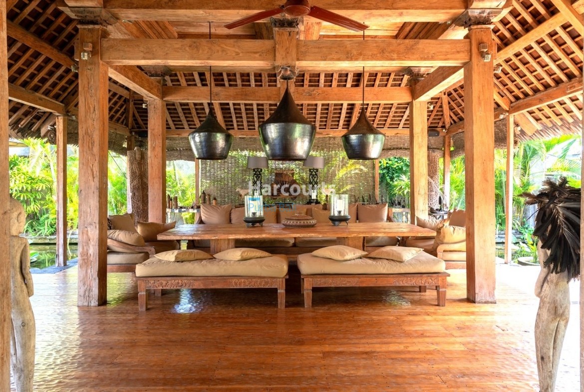 Magnificent 5-Bedroom Joglo Estate - Berawa Luxury Leasehold Villa Bali