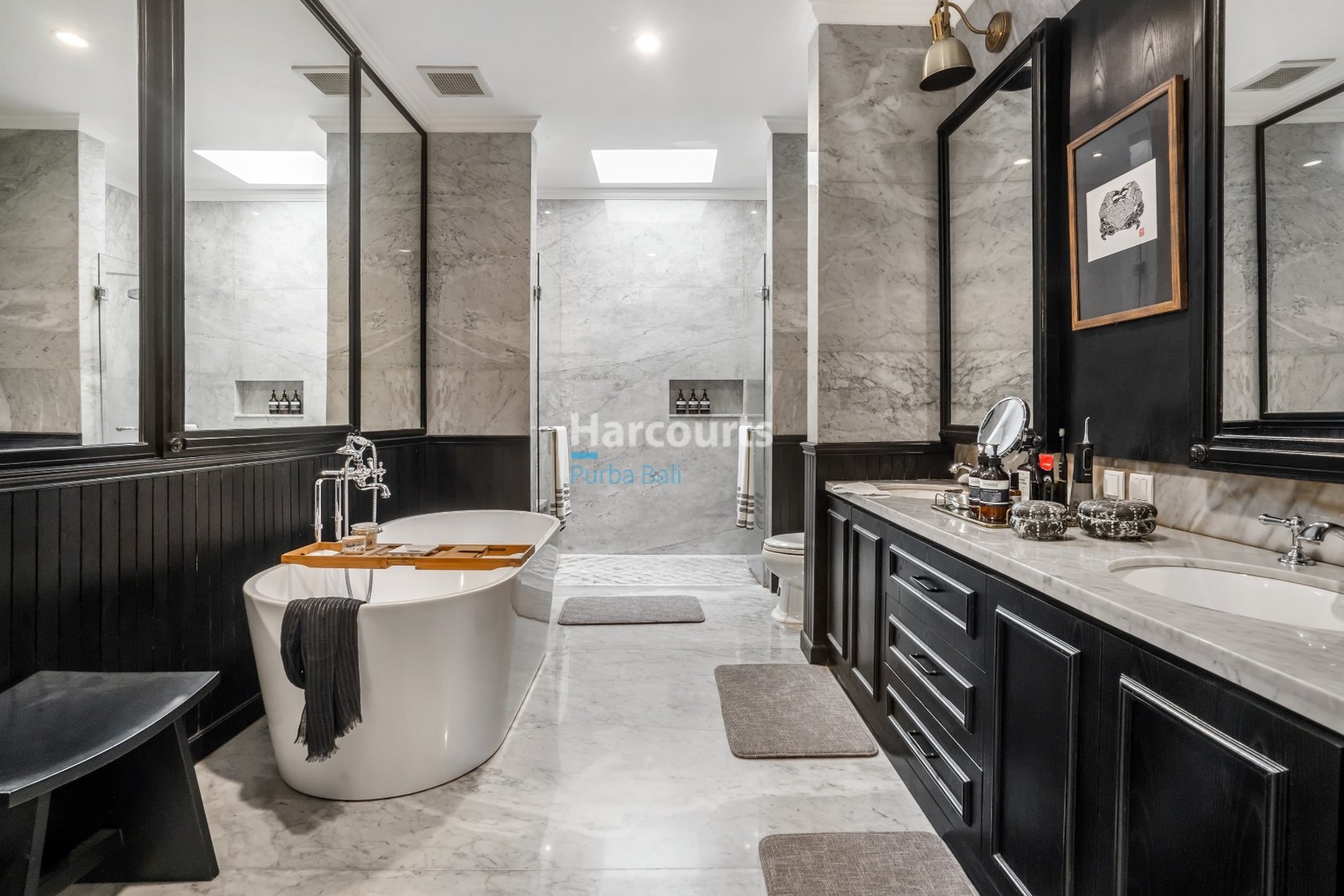 Luxury Modern Colonial Villa With Panoramic Views – Tumbak Bayuh