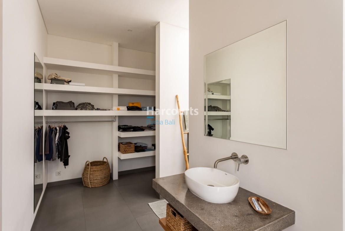 3-Bedroom Modern Villa in Pererenan Bali for Leasehold