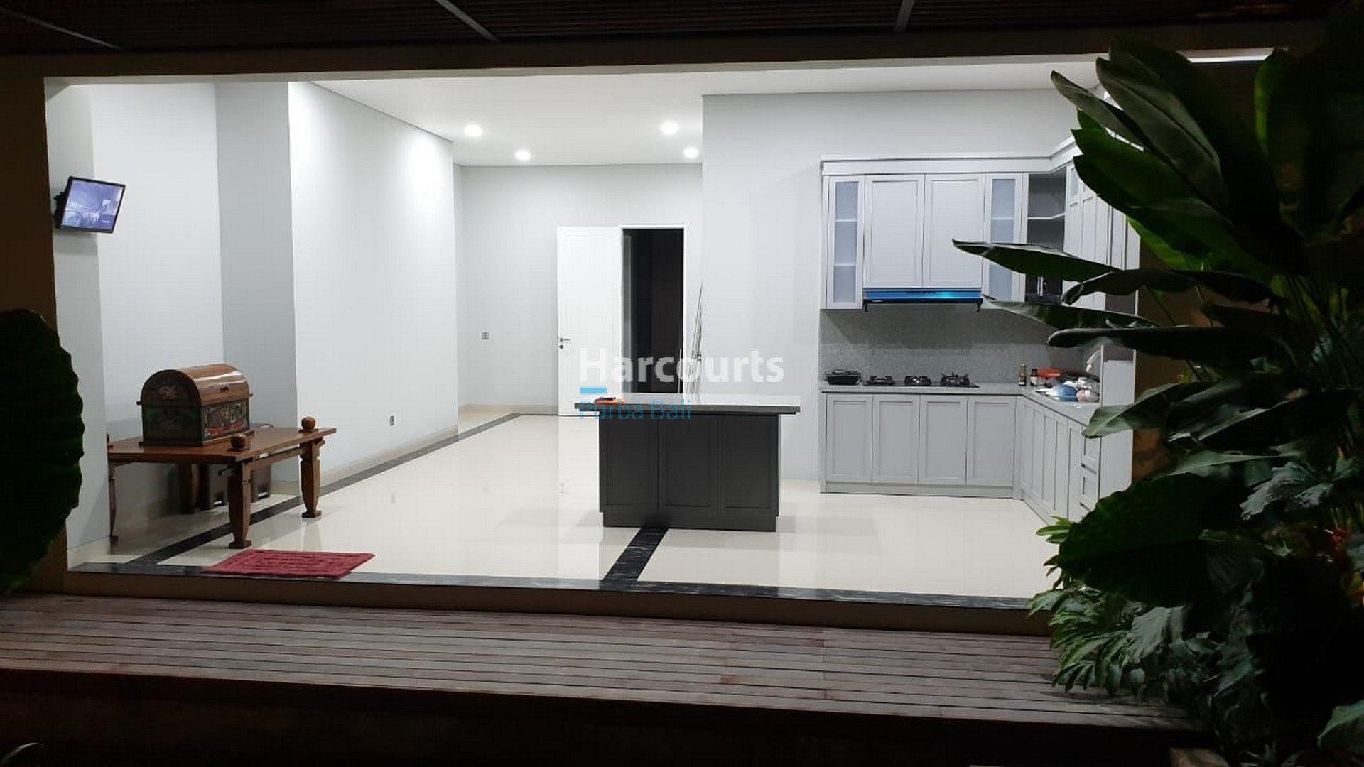 Contemporary Villa in Kerobokan Bali, Gunung Salak