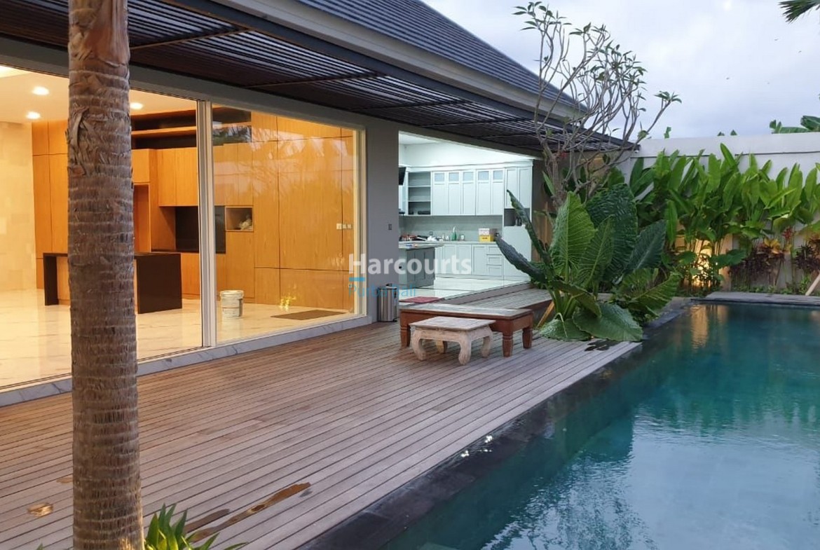 Contemporary Villa in Kerobokan Bali, Gunung Salak