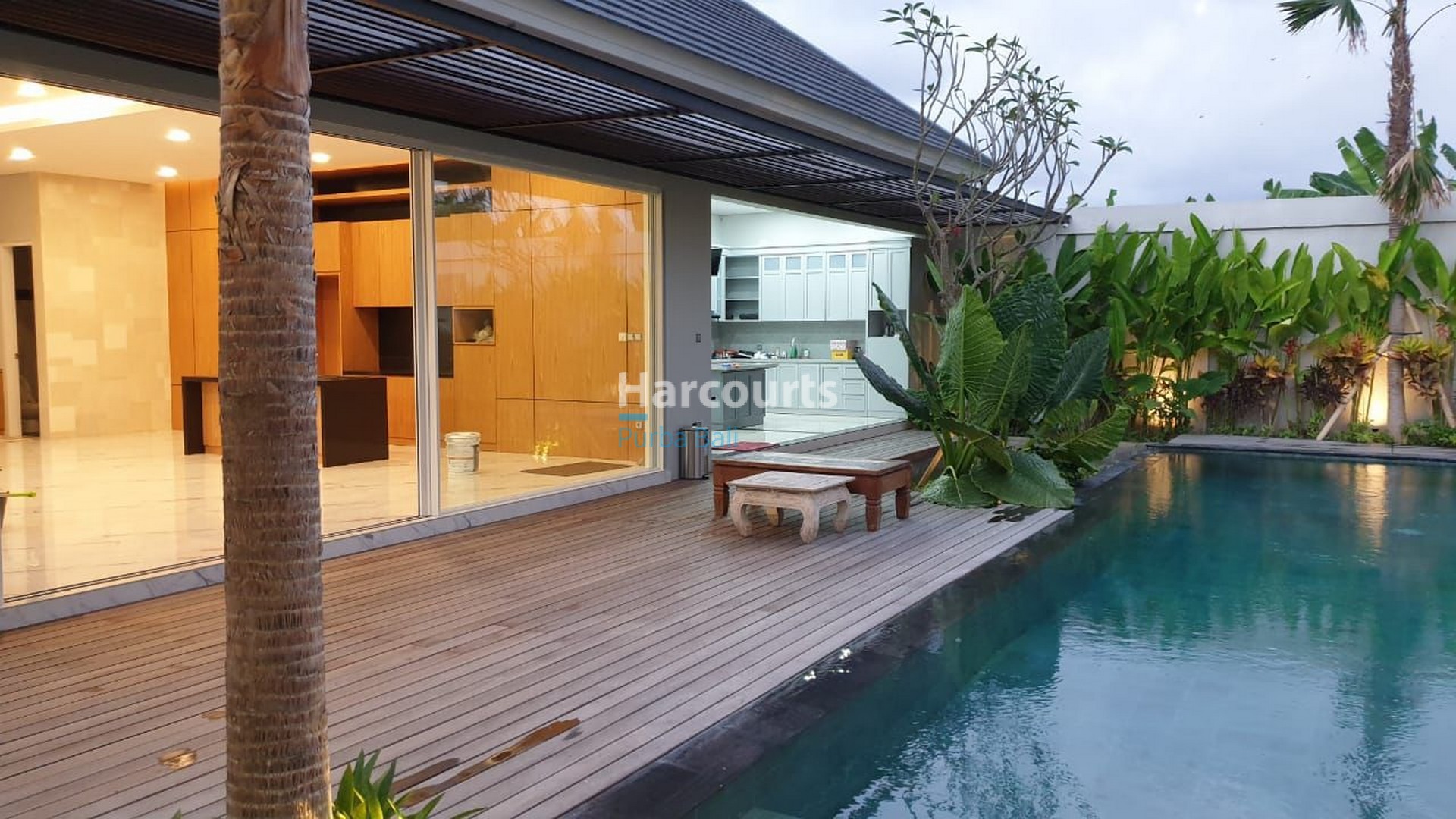 Contemporary Villa in Kerobokan Bali, Gunung Salak