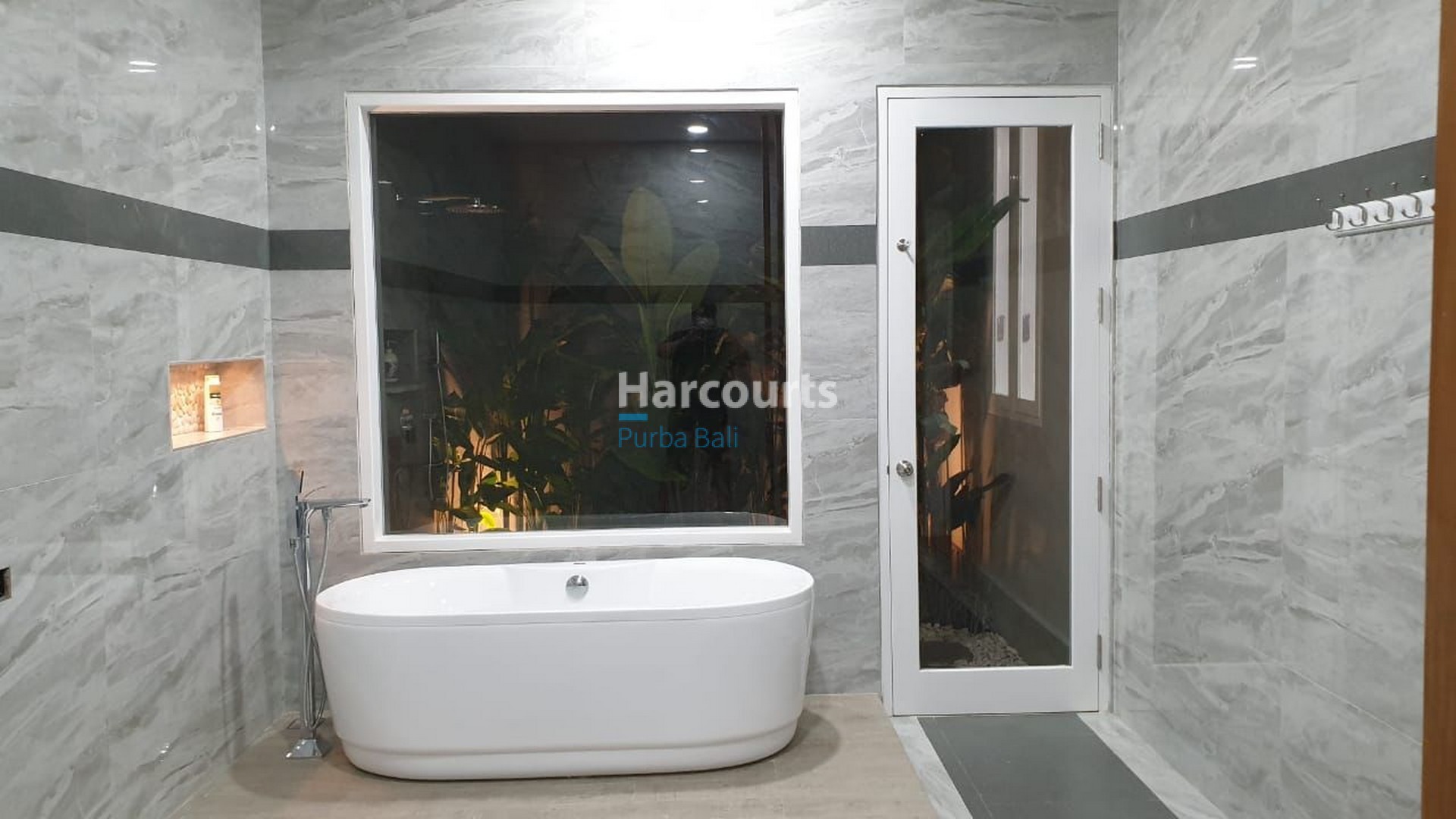 Contemporary Villa in Kerobokan Bali, Gunung Salak