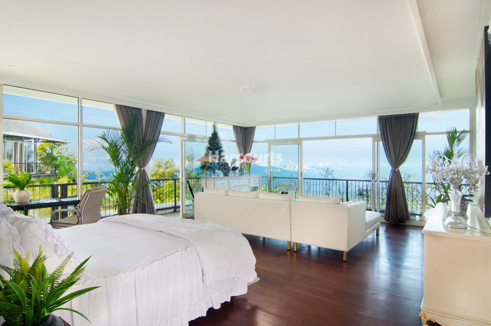 Mountain & Ocean View Luxury Villa in North Bali - Munduk