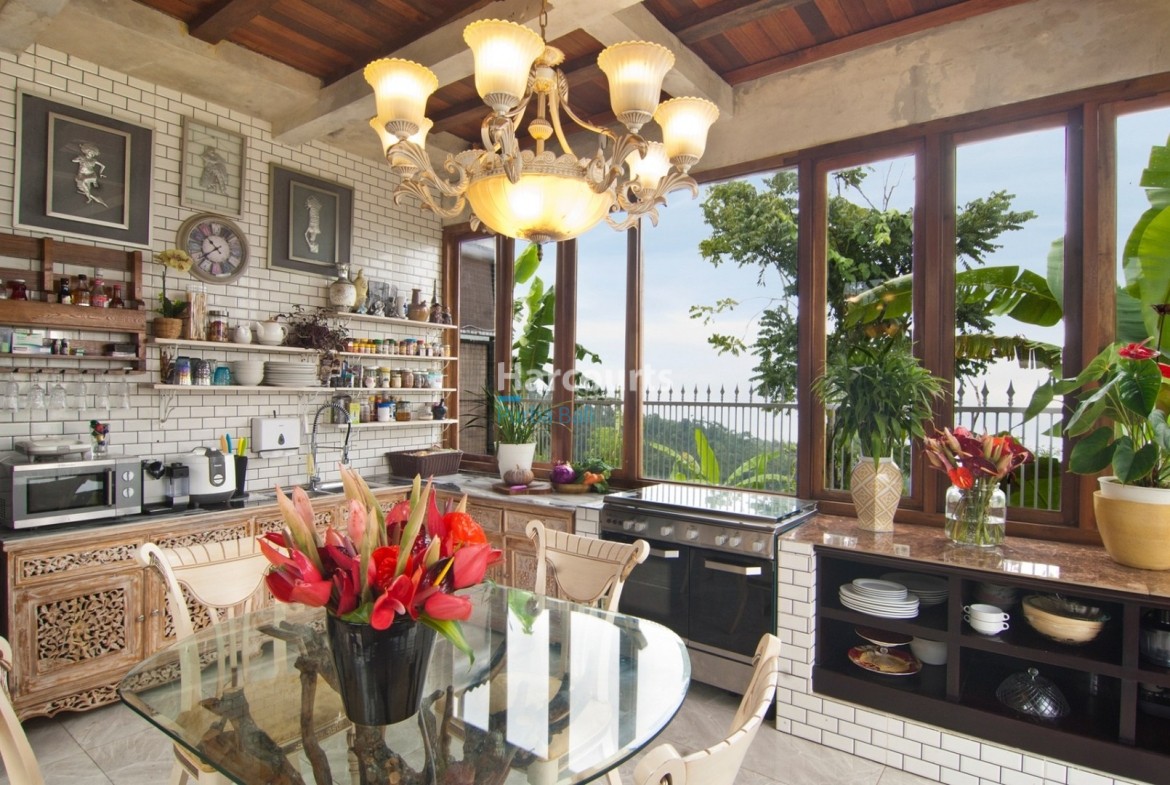 Mountain & Ocean View Luxury Villa in North Bali - Munduk