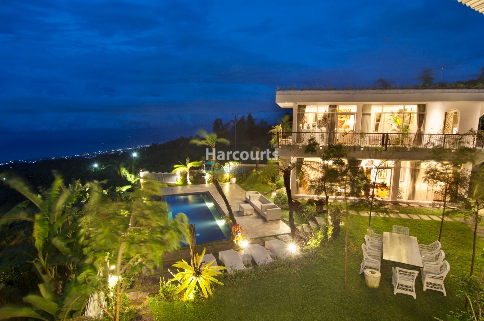 Mountain & Ocean View Luxury Villa in North Bali - Munduk