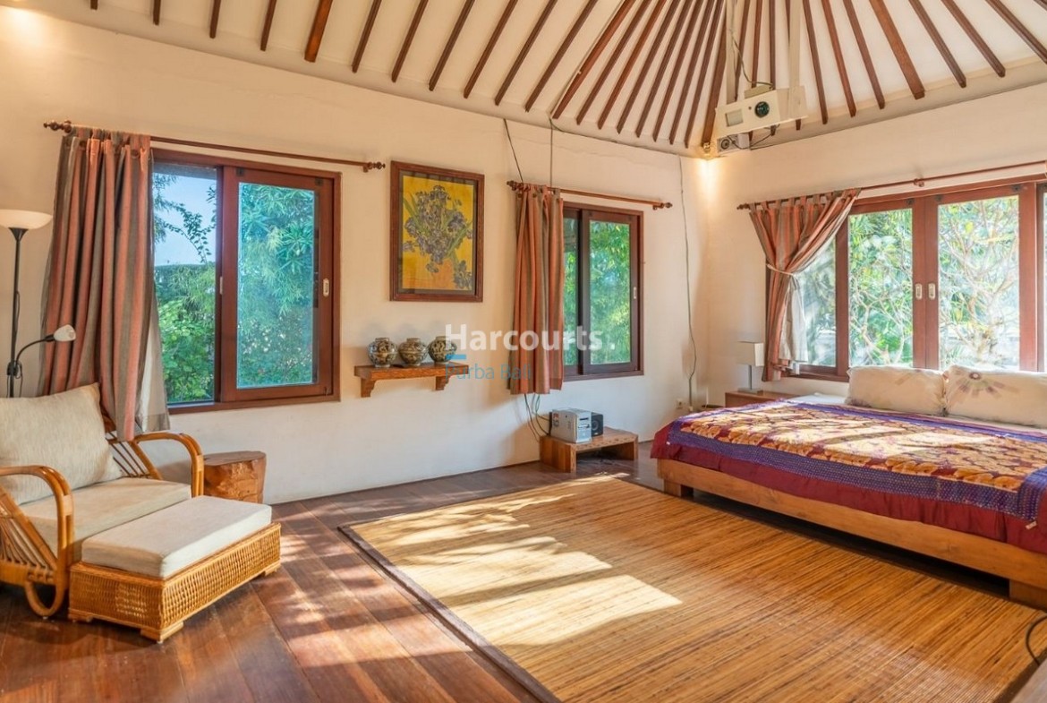 Stay & Earn in Umalas with these 2 Superior Long Term Leasehold Villas