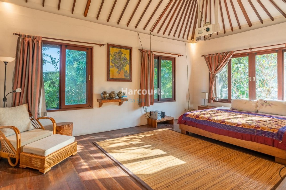 Stay & Earn in Umalas with these 2 Superior Long Term Leasehold Villas