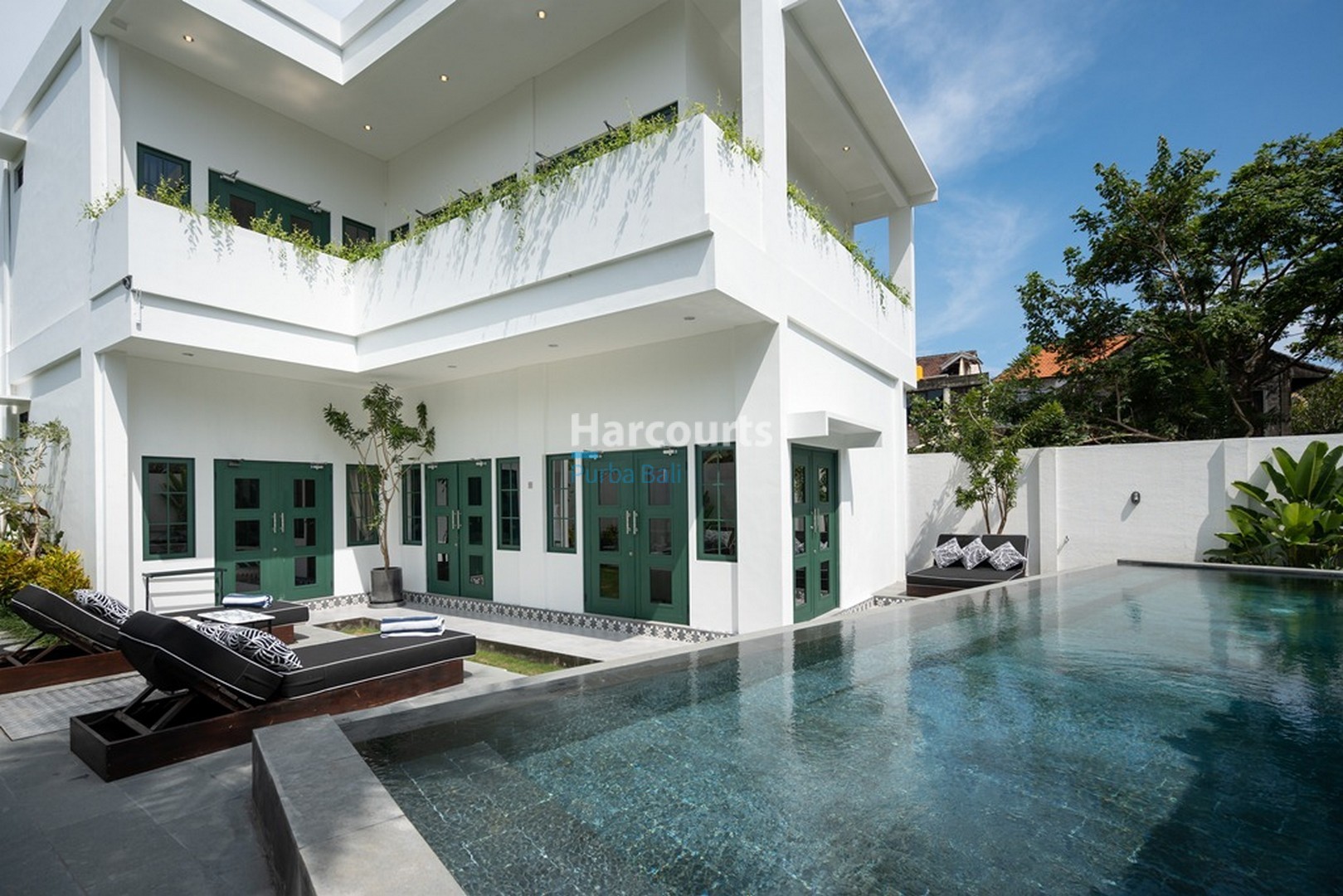 Strategically Positioned Berawa 4 Bed Freehold Villa