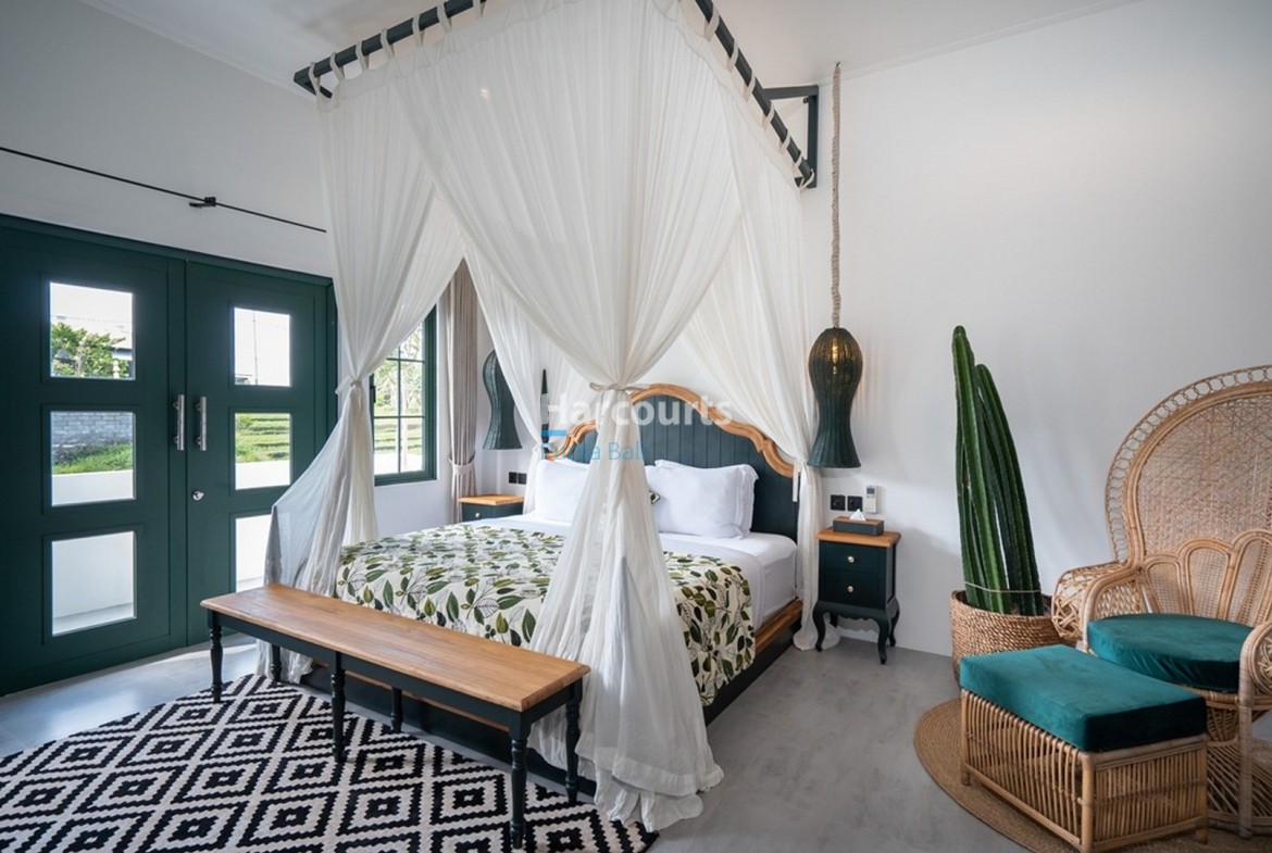 Strategically Positioned Berawa 4 Bed Freehold Villa