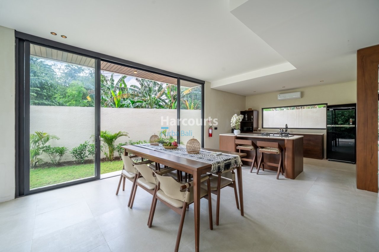 Pererenan Continues Rise One Swimming Pool