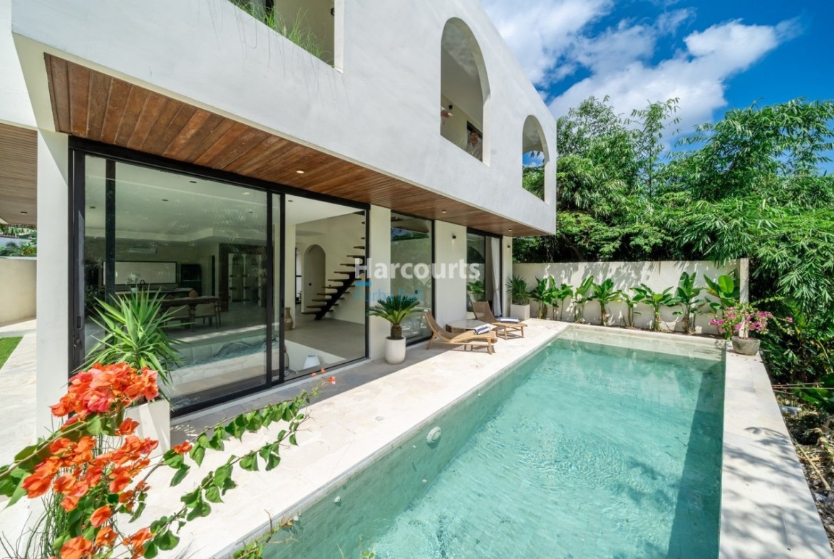 Pererenan Continues Rise One Tropical Modern