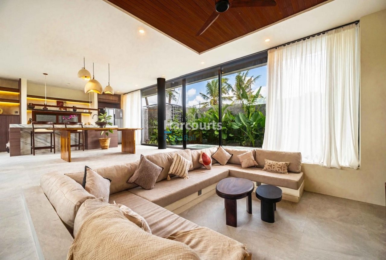 Located Serene Coastal Area Luxury Living