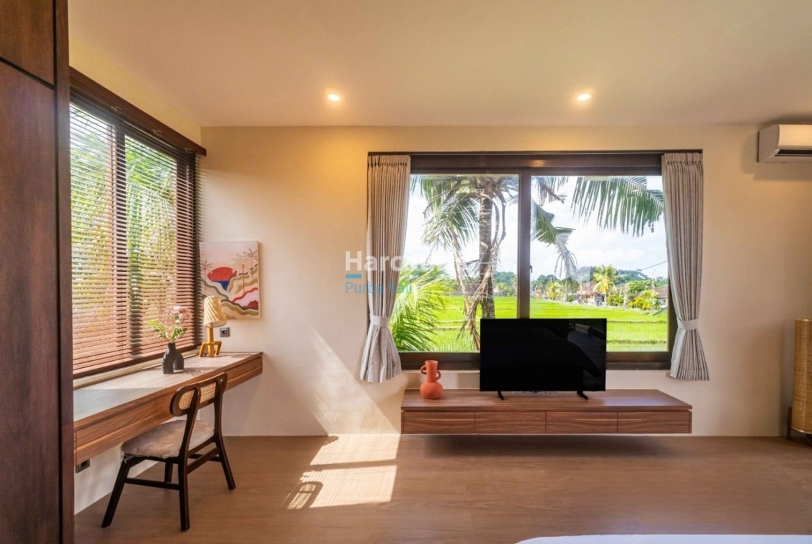 Located Serene Coastal Area Ocean Breeze