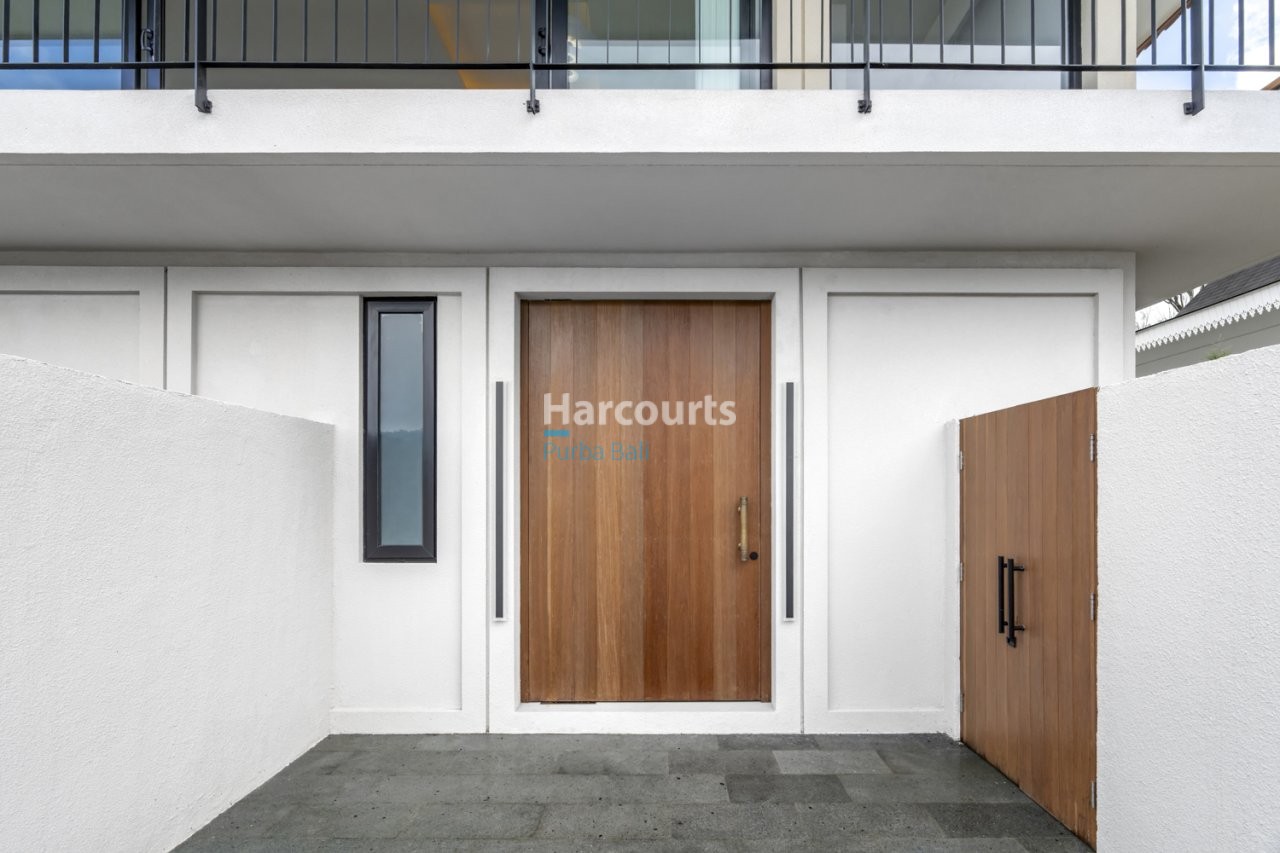 Nestled Within Breathtaking Highlands Leasehold Opportunity 1