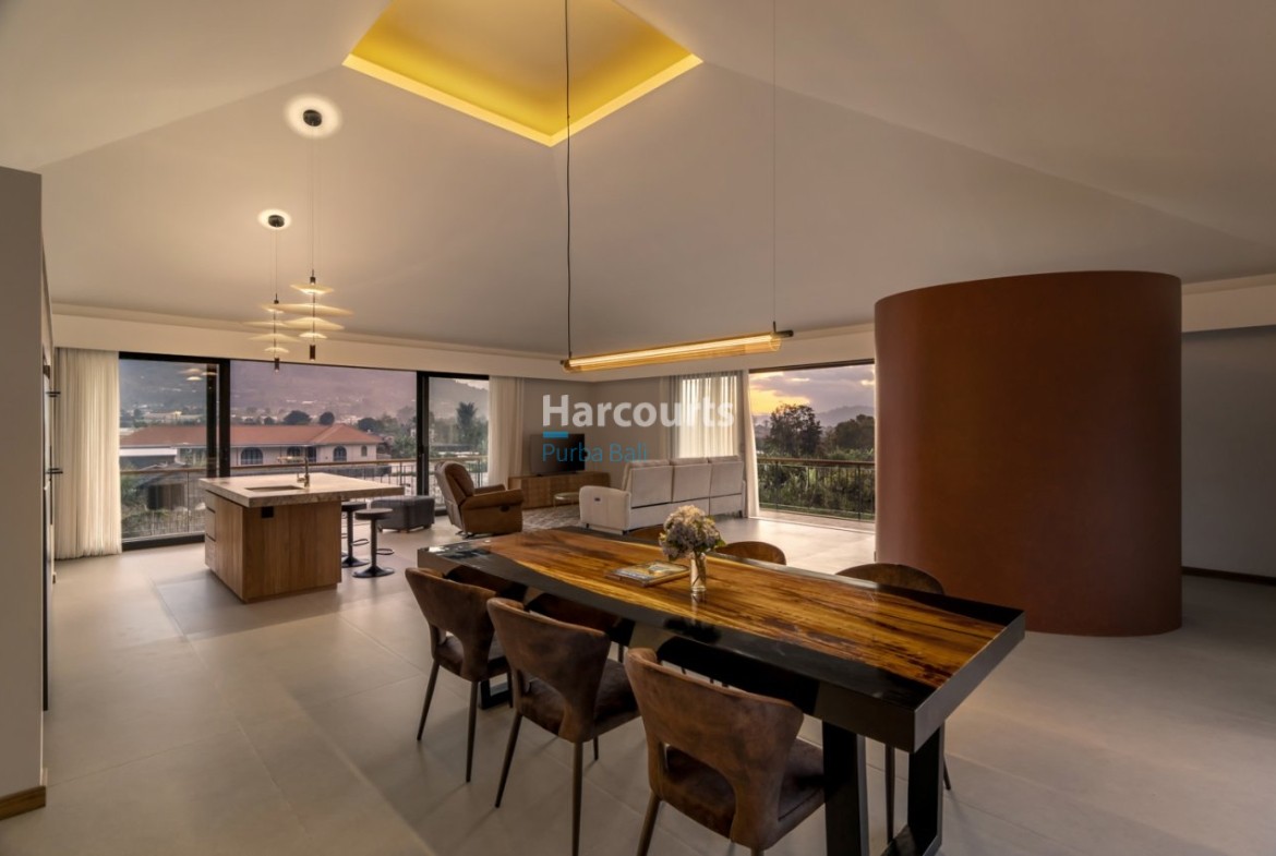 Nestled Within Breathtaking Highlands Tropical Modern 1