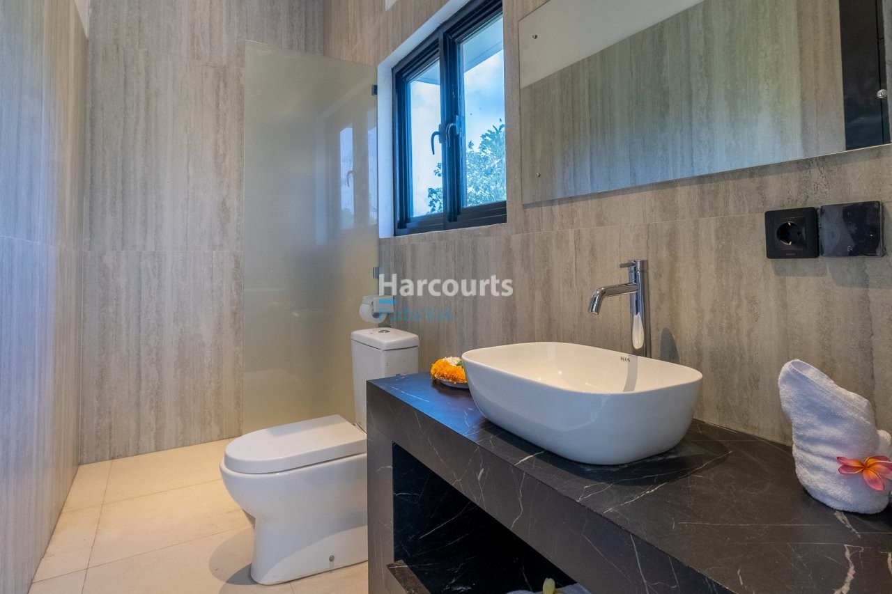 Set Evolving Neighborhood Tumbak Leasehold Opportunity