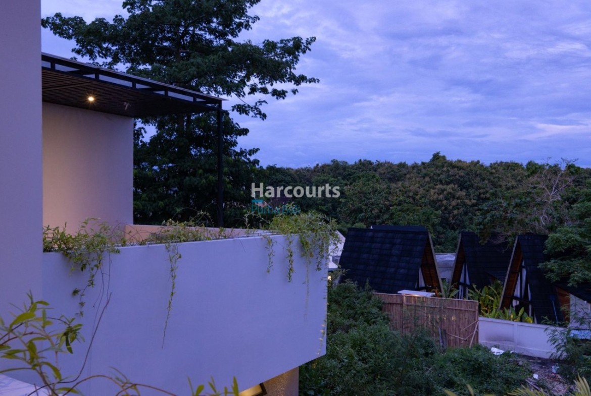 Set Growing Neighborhood Melasti Luxury Living