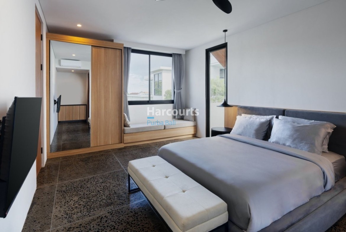 Set Growing Neighborhood Melasti Pool View