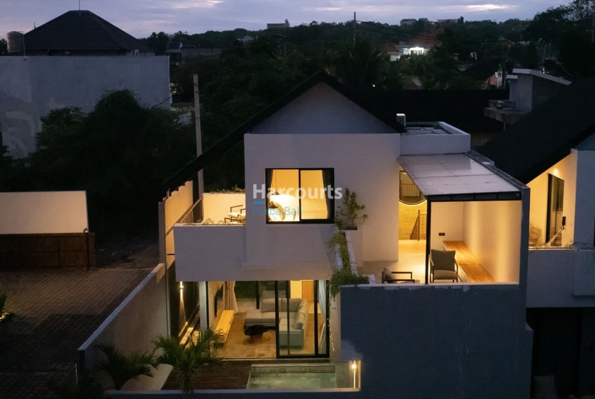 Set Growing Neighborhood Melasti Property Investment