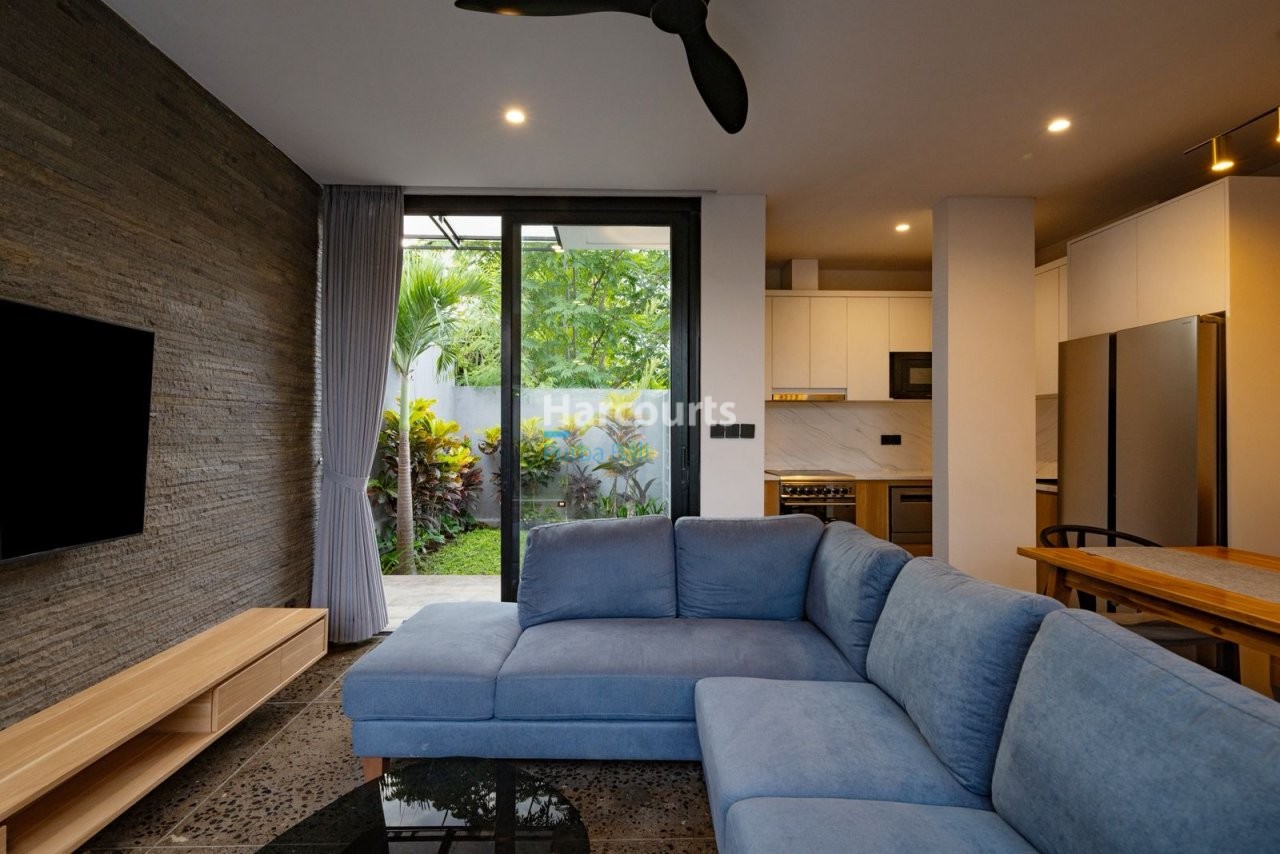 Set Growing Neighborhood Melasti Tropical Modern