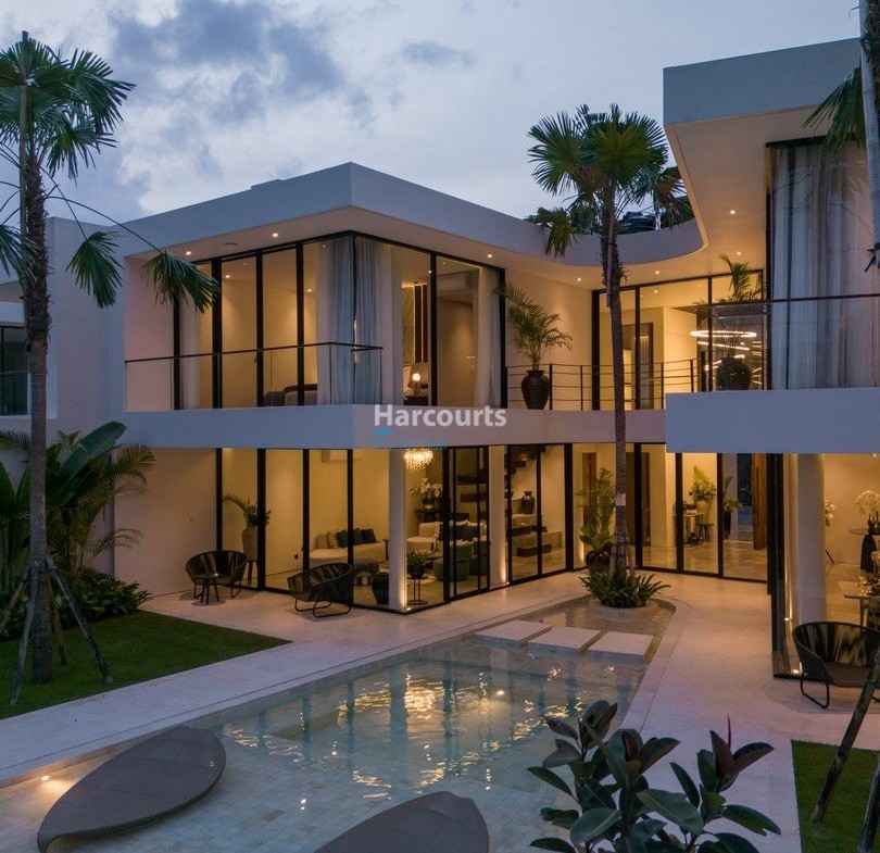 Stylishly Designed Freehold Villa Luxury Living